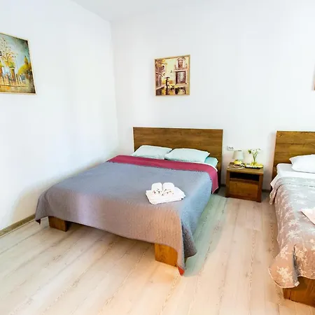 House 4* Bucarest