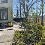 House 招待所 布加勒斯特