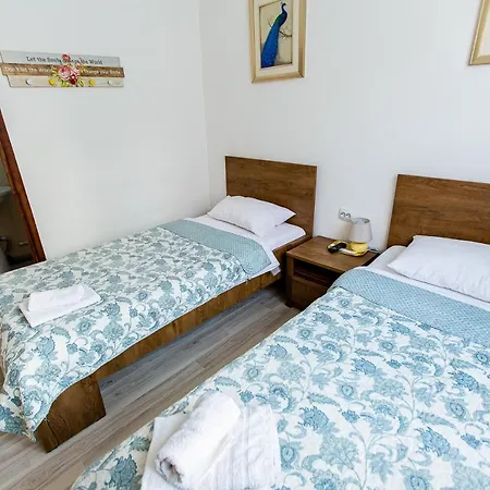House 4* בוקרשט