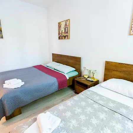 House 4* Бухарест