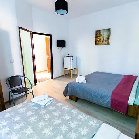 House 4* Бухарест