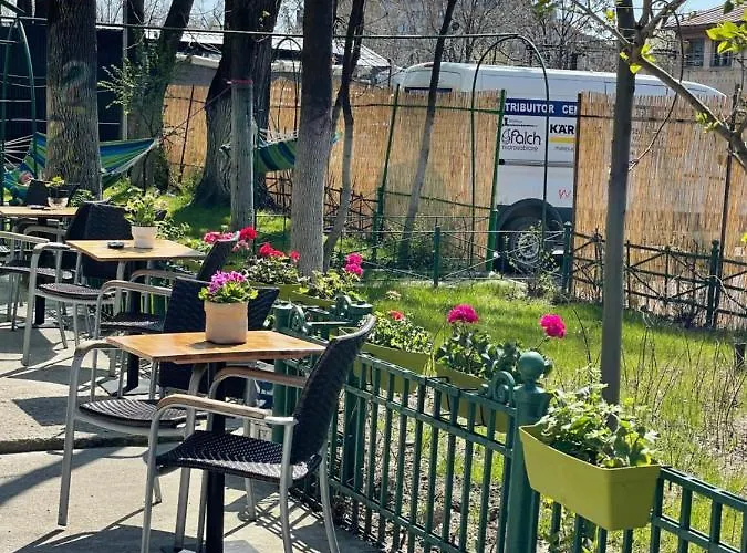 בית הארחה House 4*