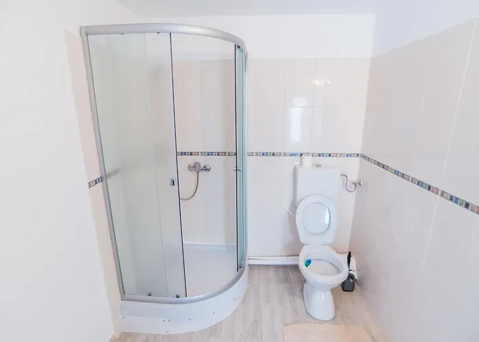 House 4* בוקרשט