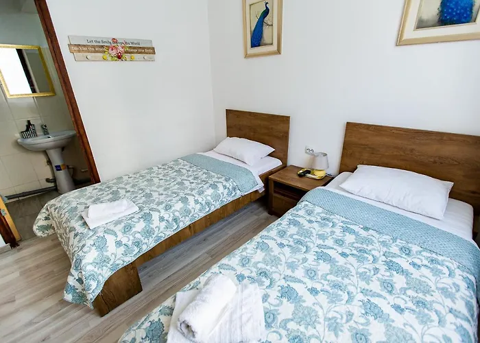 House 4* בוקרשט