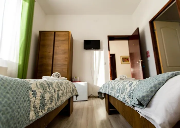 House 4* בוקרשט