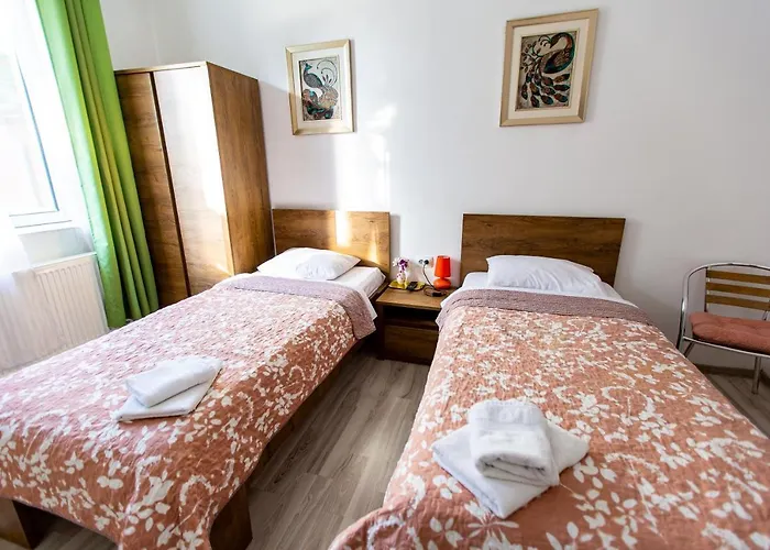 בית הארחה House 4*