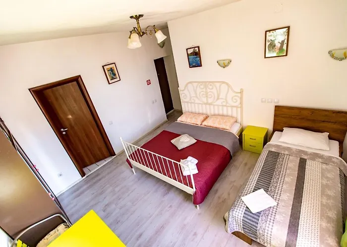 House בוקרשט